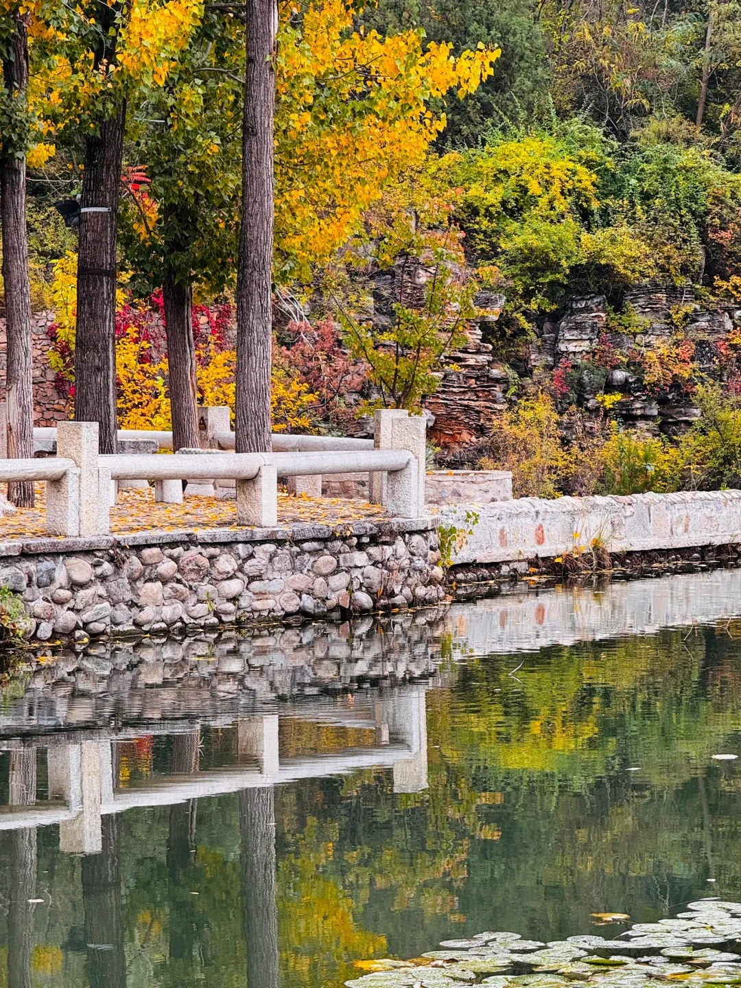 1018实拍🍁秋天的古北水镇是彩色的_3_雨停的瞬间💦_古北水镇-北京-来自52tours 我爱旅游网